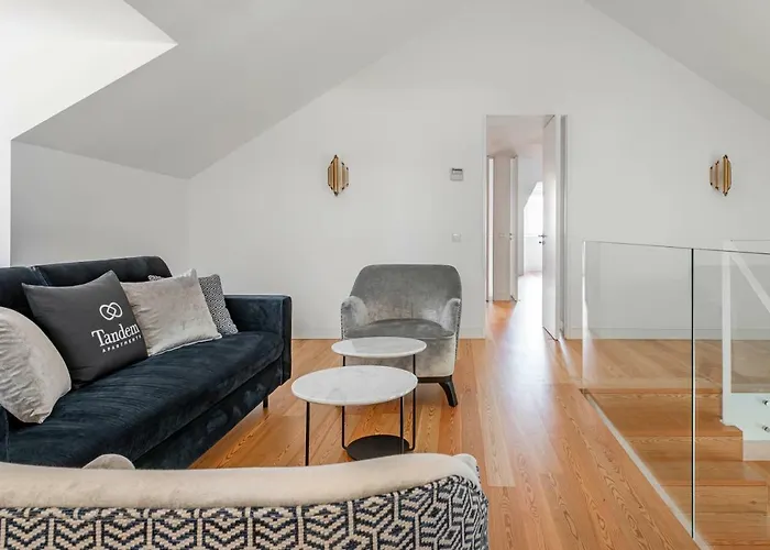 Tandem Palacio Alfama Lägenhet