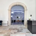 Tandem Palacio Alfama Lisbon